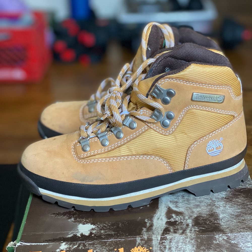 Women’s Wheat colored size 8 Timberland Euro Hiking Boots.